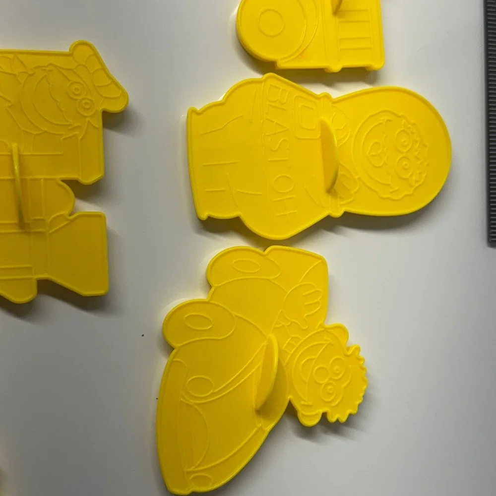 Wilton Sesame‎ Street Going Places 8 Cookie Cutters Elmo Big Bird Cookie Baking